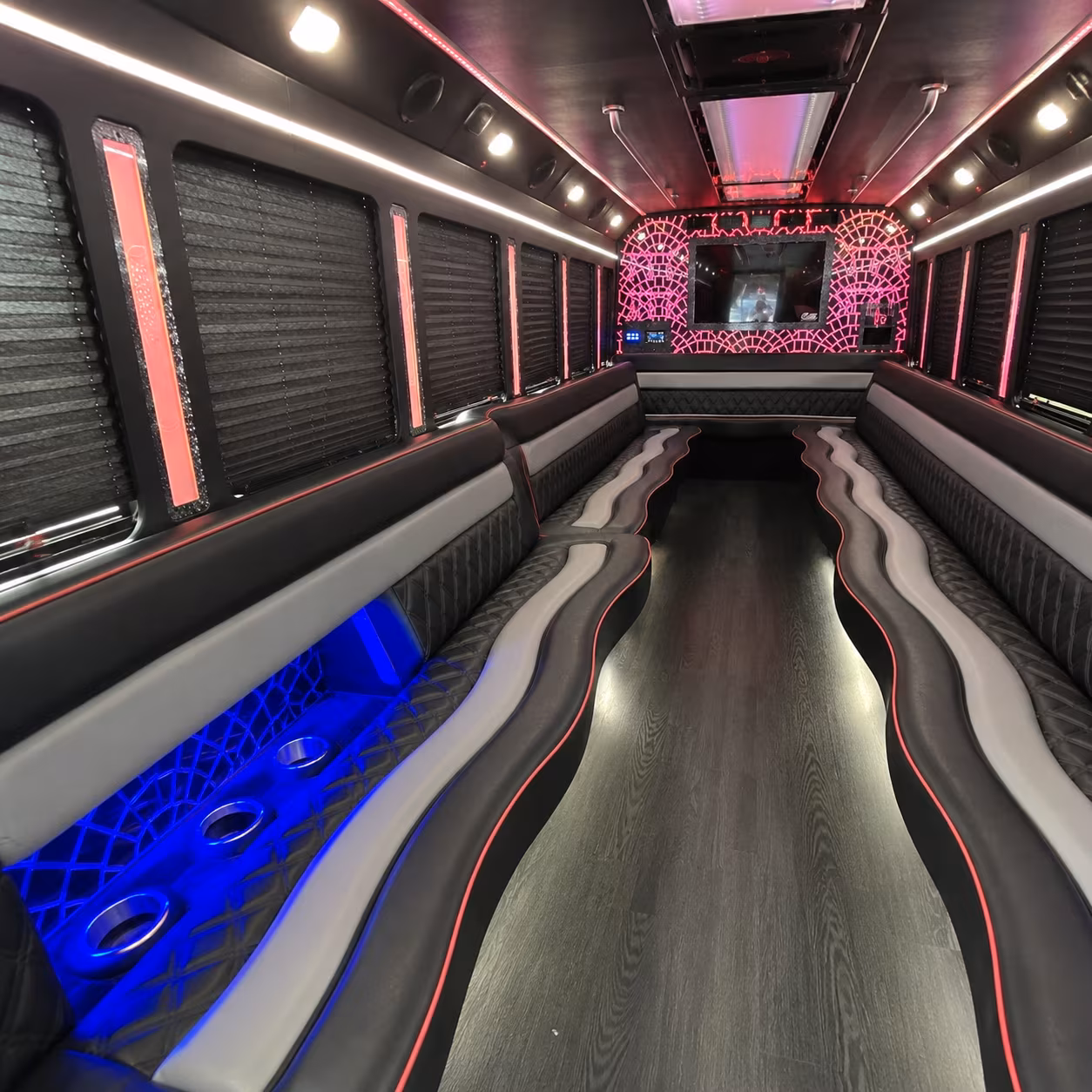 corporate bus rentals for theme park and hospitality industry groups