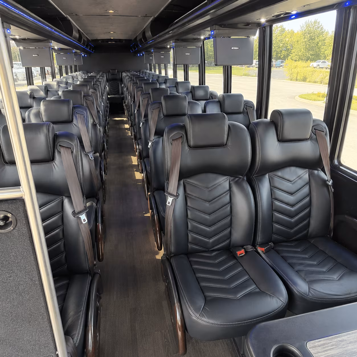 find the perfect transportation for your next airport transfer 2