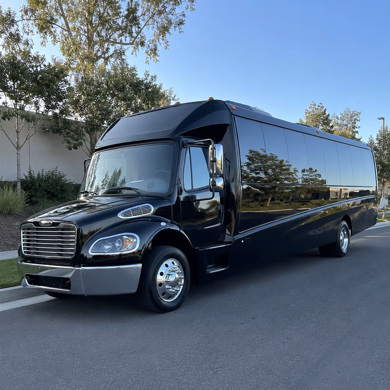 orlando 25 passenger minibus