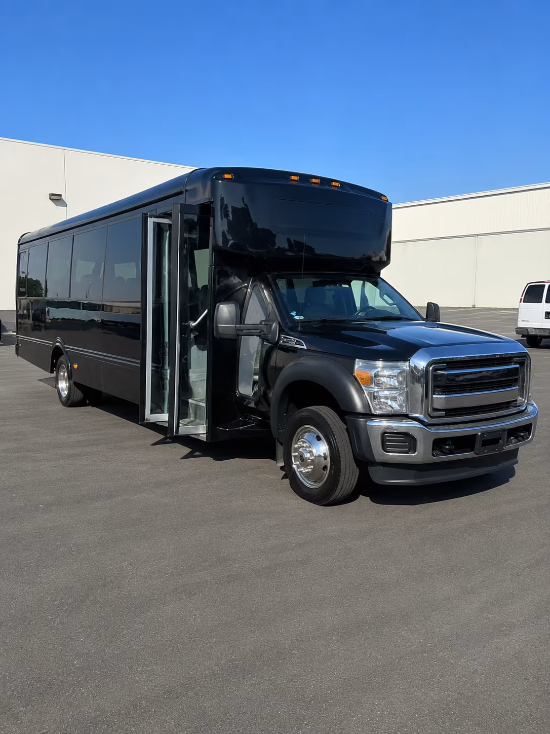 party buses for wine tours and bachelorette groups around orlando